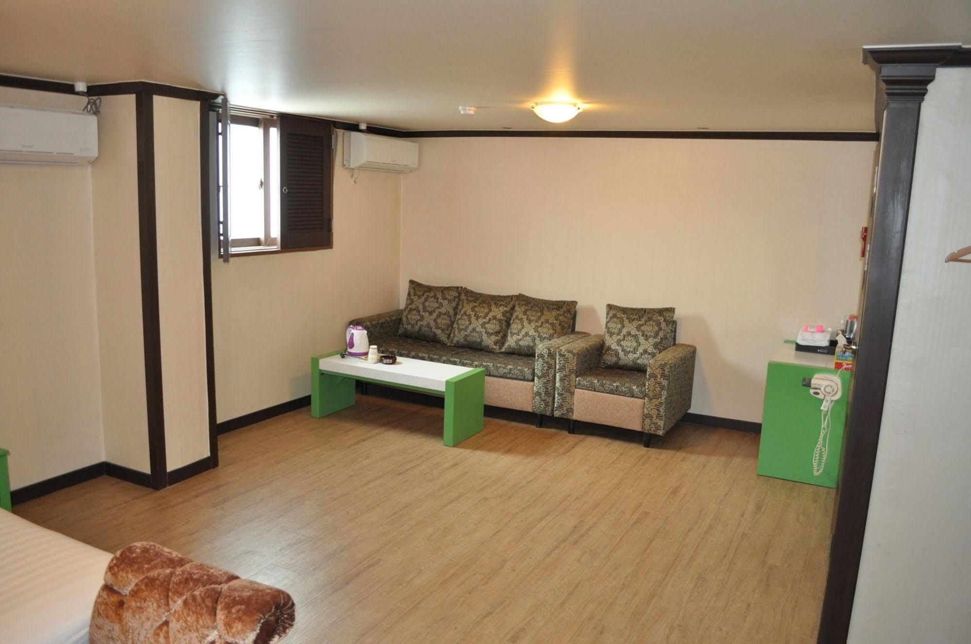 Goodstay Woosin Hotel Jeonju Luaran gambar